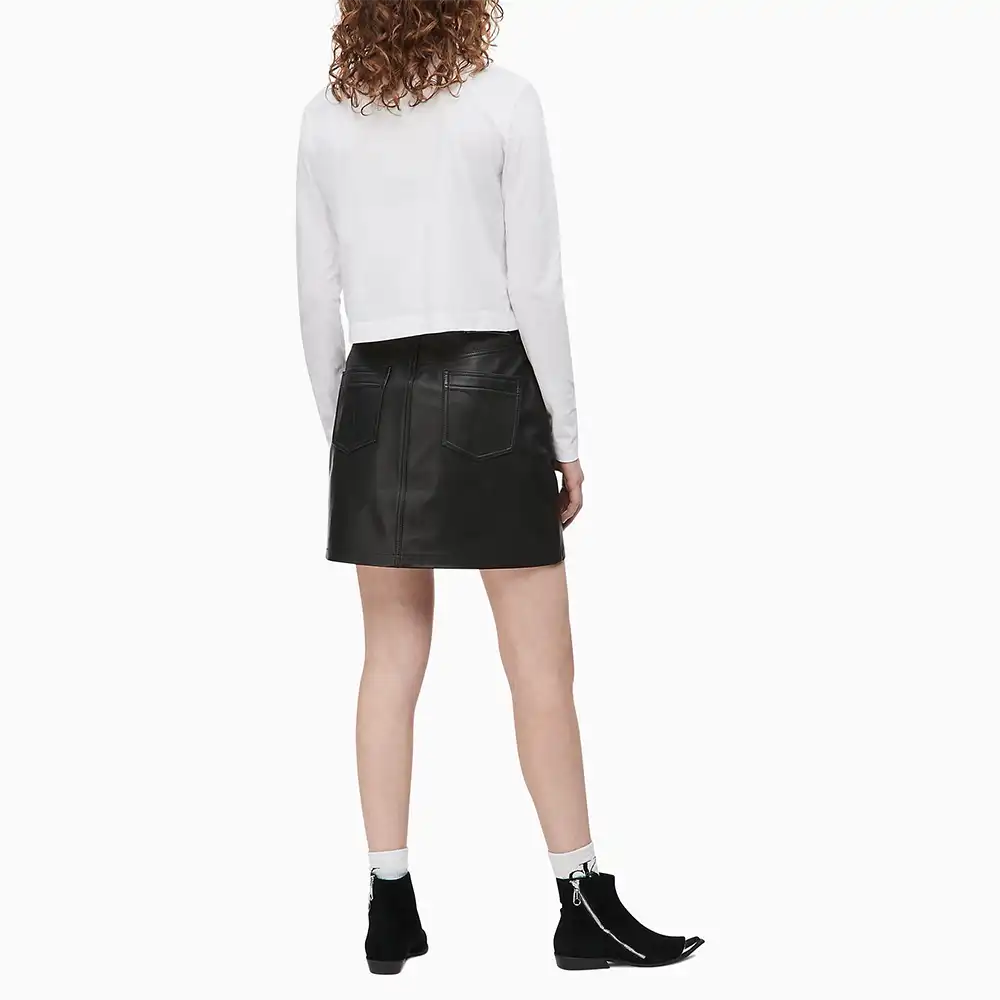 w institutional logo Calvin Klein - 3